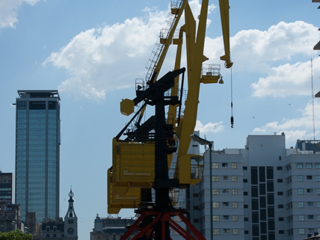 Grua en Puerto Madero