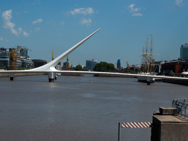 Puente de Calatrava en Puerto Madero