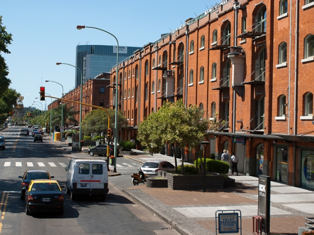 Avenida Moreau de Justo